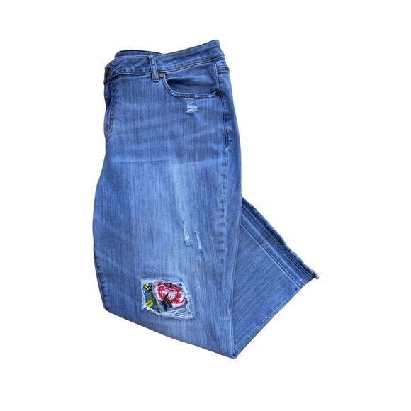 Lane Bryant Cropped Rose Jeans - Picture 1 of 10